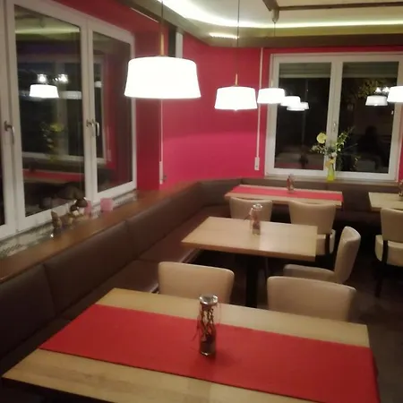 Pensión Gaststaette Peperoni Biberach an der Riß